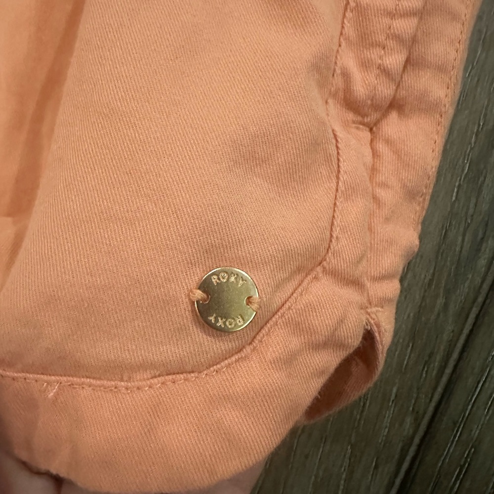 Roxy Brand Shorts - Picture 4 of 5